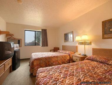 Hotel Super 8 By Wyndham Lexington Va Habitación foto